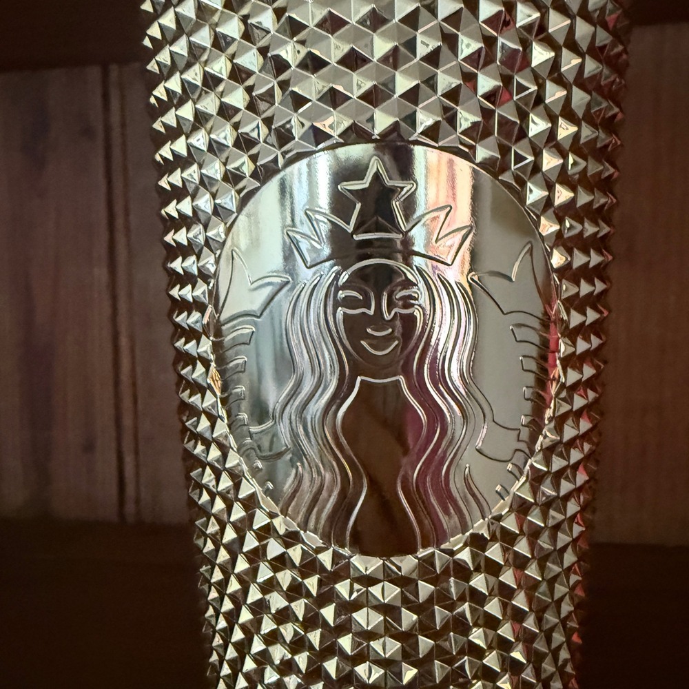 Starbucks 2021 Metallic Champagne Gold Studded Venti Cold Cup Tumbler 24oz Bling